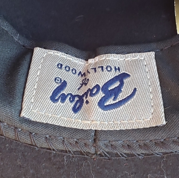 Bailey Curtis - Bailey‎ Fedor - Picture 4 of 10